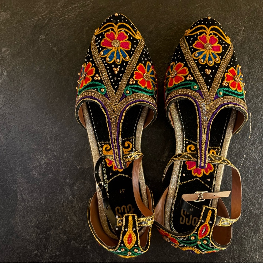 ECS Vibrant Floral Embroidered Women's Flats